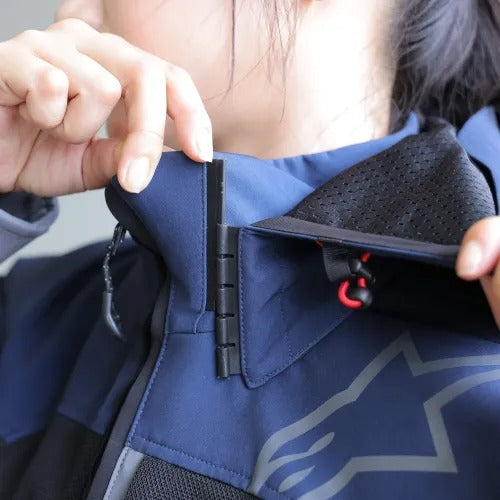 クルー パーカ エア アジア 1030ブラック レッド FLUO Sサイズ 3302625 アルパインスターズ