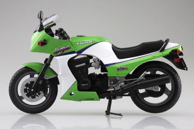 KAWASAKI GPz900R ライムグリーン フィギュア アオシマ