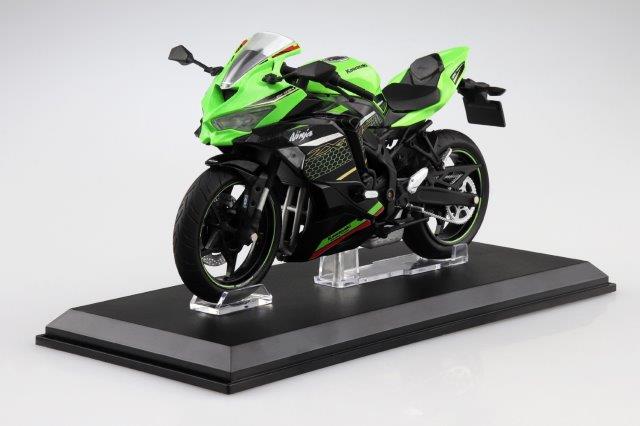 KAWASAKI Ninja ZX-25R ライムグリーン×エボニー フィギュア アオシマ