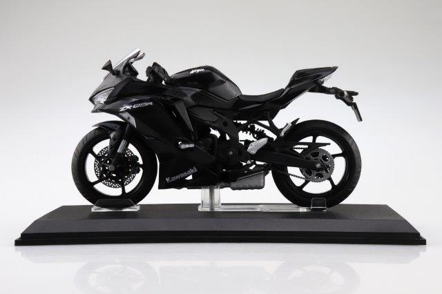 KAWASAKI Ninja ZX-25R メタリックスパークブラック フィギュア アオシマ