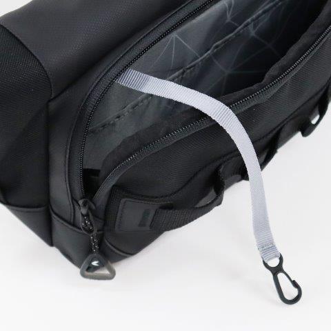 WP ヒップバッグ ブラック/ホワイト 5L RSB279 アールエスタイチ