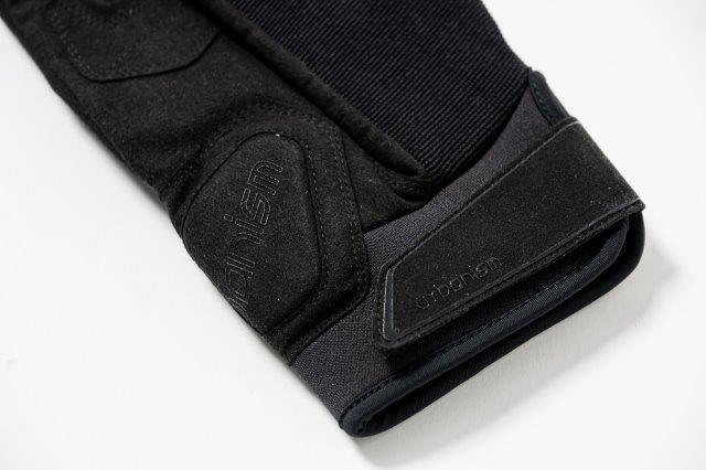 ライトシンメッシュグローブ ブラックカモボーン WLサイズ UNG264 アーバニズム