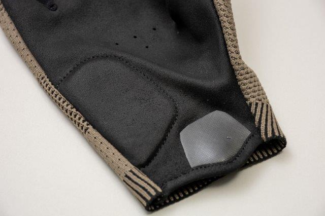 アーバンエルゴグローブ ブラック Mサイズ UNG266 アーバニズム