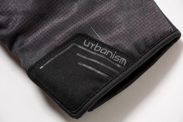 取寄 プロテクトライトウィンターグローブ ブラックカモ Mサイズ UNG268 アーバニズム