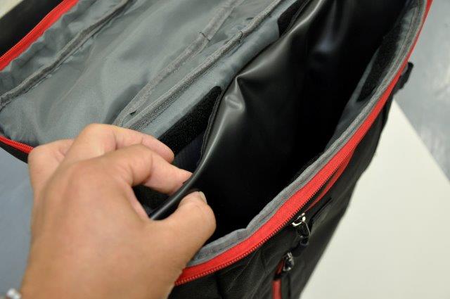 インナー防水バックパック ブラック&レッド FB-856 フラッグシップ