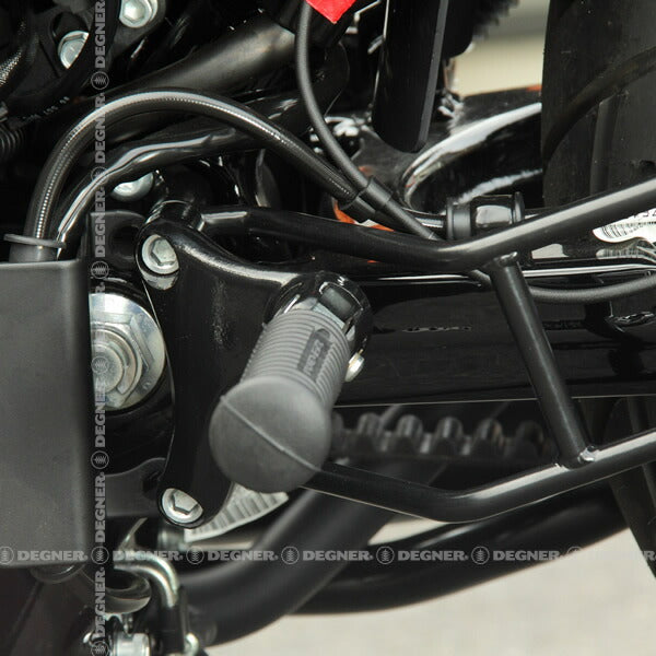 DEGNER NB-124 ブラック スポーツスター専用!ナイロンスイングアームバッグ シングル PVC(合成皮革)/ナイロン 縦29×横25×幅12(cm) レインカバー、 専用サポートステー(ボルト付)