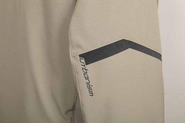 アーバンソフトシェルジャケット ブラックカモ Mサイズ UNJ130 アーバニズム