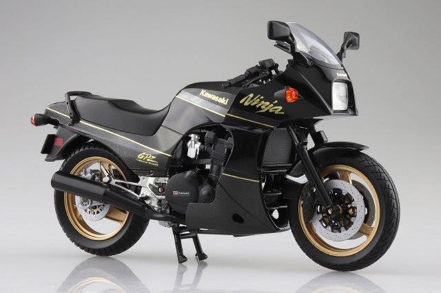 KAWASAKI GPz900R 黒/金 フィギュア アオシマ