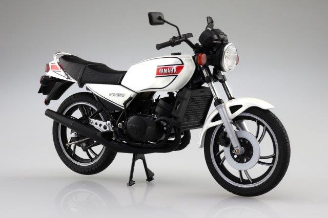 Yamaha RZ250 ニューパールホワイト フィギュア アオシマ