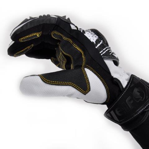 エヴォルツィオーネメッシュグローブ グリーン LLサイズ EG-S516