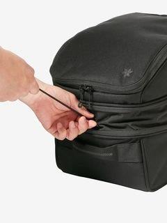 取寄 バーティカル シート バッグ 25 ブラック(BK) サイズ  GB73384 ゴールドウイン